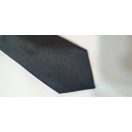 Keskeny fekete nyakkendő