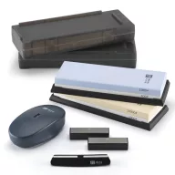 Fenőkő készlet - XXL PRO TOP - #400/1000 + #3000/8000 - 2 db nagyméretű kétoldalú fenőkő + Állvány/tárolódoboz + Élszögtartó + Gyémánt fenőkőtisztító + Gyémánt fenőkő síkoló