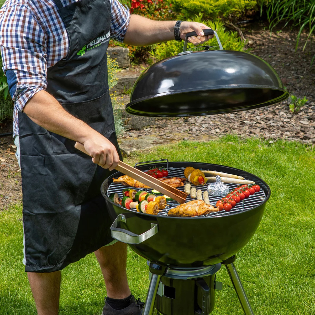 A Nyári Grillezés Művészete: Praktikus Tippek és Kiváló Eszközök